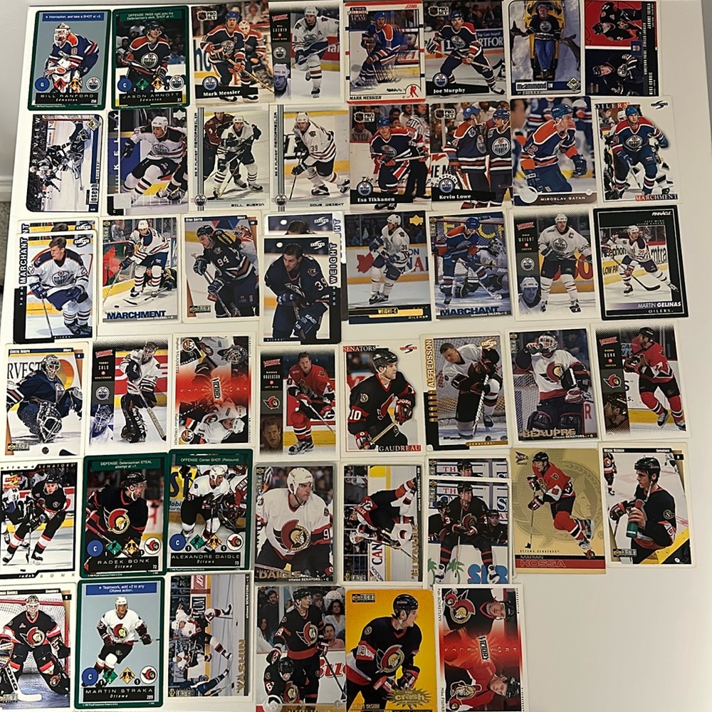 Lot of 50 Vintage Edmonton Oilers & Ottawa Senators Hockey NHL Cards